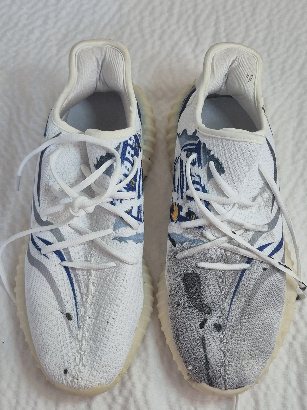 adidas Men's White/Blue/Gray Lace Up Low Top Athletic Sneakers Graphic Print